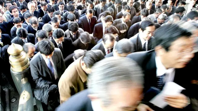 Японская корпоративная культура постепенно воспринимает западные веяния. Но очень неохотно