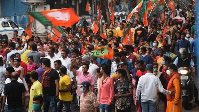 પશ્ચિમ બંગાળમાં સત્તાનો રસ્તો ગ્રામ્ય વિસ્તારોમાંથી શરૂ થતો હોવાનું માનવામાં આવે છે.