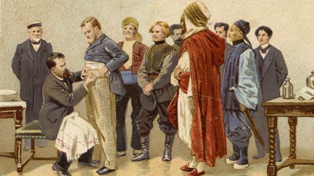 Луи Пастер делает пациентам прививки от бешенства (французская открытка)