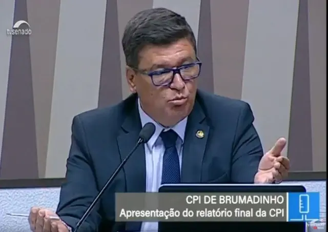 Senador Carlos Viana, relator da CPIdaftar slot freebet tanpa depositBrumadinho no Senado, durante sessão que aprovou relatório final