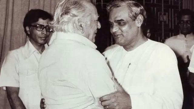 फ़ैज अहमद फ़ैज-वाजपेयी के साथ