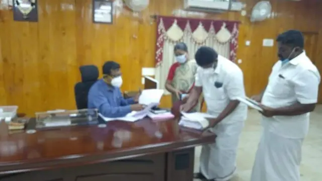 ஆட்சியரிடம் மனு