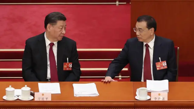 প্রেসিডেন্ট শি জিনপিং ও প্রধানমন্ত্রী লি কেকিয়াং