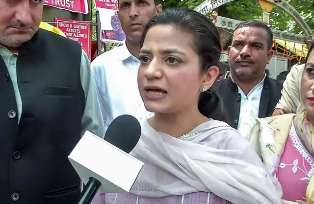 पीडीपी नेता महबूबा मुफ़्ती की बेटी इल्तिजा मुफ़्ती ने राज्य का दर्जा बहाल करने की मांग की.