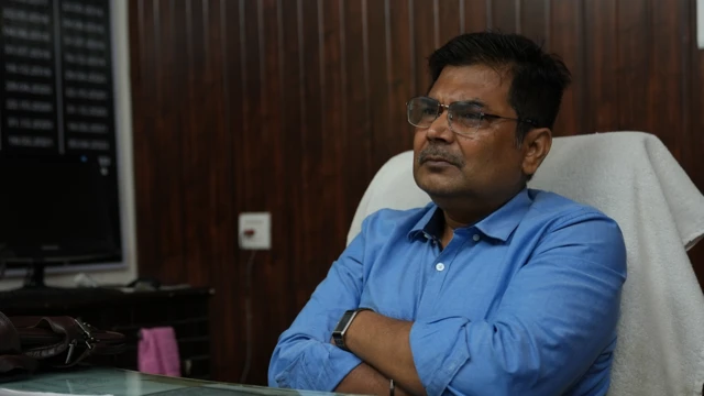 डॉ. मोहन झा 