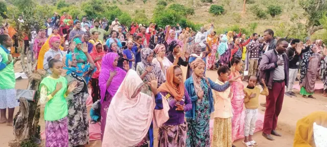 Namoota tulluu gubbaatti waaqeeffatu keessaa muraasa