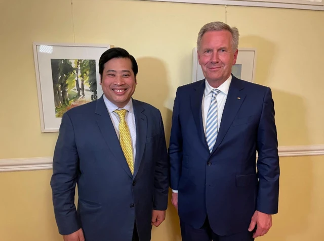 FACEBOOK / VACHARAESORN VIVACHARAWONGSE