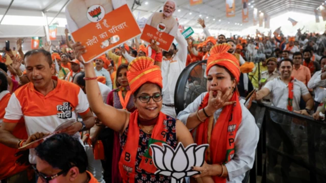 பிரதமர் மோதி, கேஜ்ரிவால் மற்றும் மக்களவைத் தேர்தல் குறித்து பாகிஸ்தான் ஊடகங்கள் என்ன சொல்கின்றன?