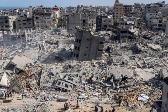 أدى الهجوم الإسرائيلي على غزة والمستمر منذ 6 أشهر إلى دمار واسع شمل المستشفيات والمدارس
