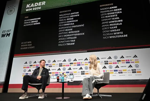 Le sélectionneur allemand Julian Nagelsmann s'adresse à la presse le 21 mai 2026 à Francfort-sur-le-Main, dans l'ouest de l'Allemagne, pour annoncer la composition de l'équipe allemande pour la Coupe du monde 2026. 
