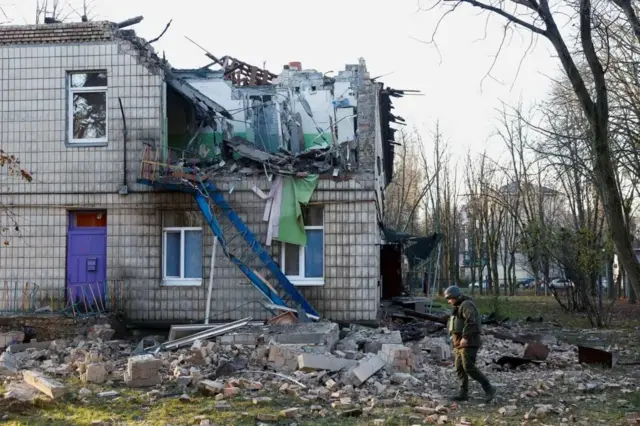 Bishii Abriil, Moscow waxay sheegtay in ay dib ula wareegtay gacan ku haynta guud ahaan gobolka Kursk.