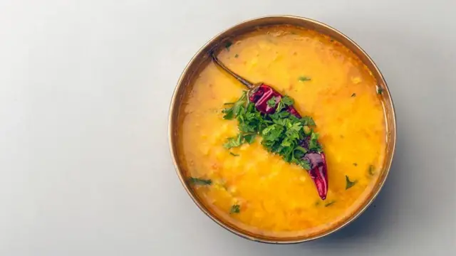 Plate of food wey get spices