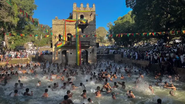 ኣከባብራ በዓል ጥምቀት ኣብ ጐንደር