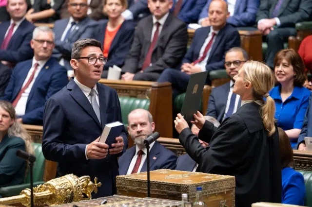 Andy Burnham, 22 Haziran'!da Avam Kamarası'nda milletvekili yeminini ediyor