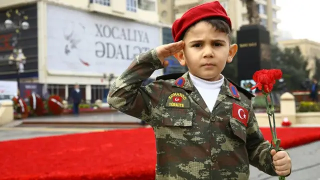 xocalı abidəsi, bakı