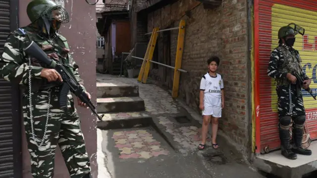 ஜம்மு காஷ்மீர்- 370 சட்டப் பிரிவு