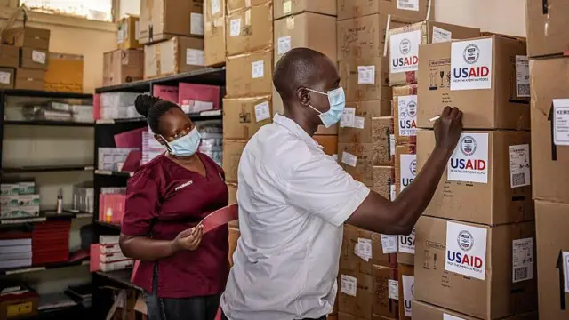 ډاکټر عبدالمحسن وايي: "په بشري چاپېریال کې، مرستې یوازېنۍ لاره ده. کله یې چې په یو ځل پرې کوئ، دا یو ناورین دی."