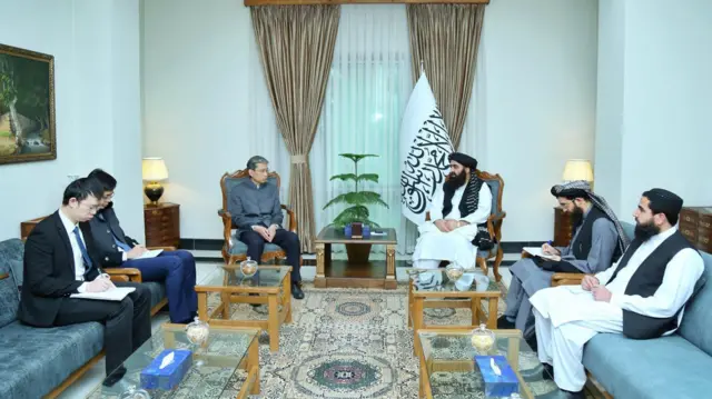 دیدار امیر خان متقی با ژاو شینگ، سفیر چین در کابل