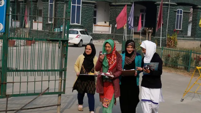 श्रीनगर में एक स्कूल