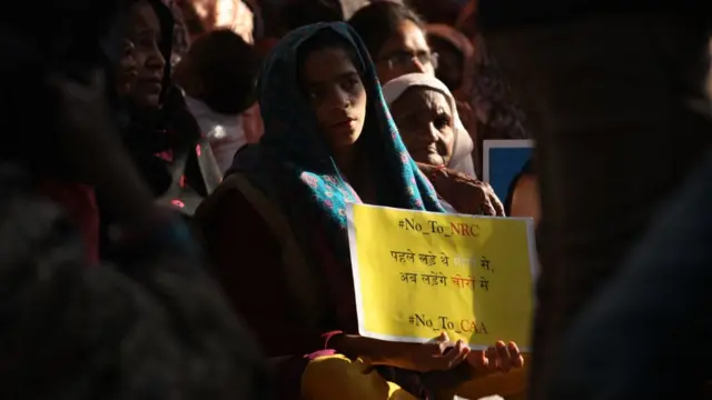 விரைந்து தயாரிக்கப்படும் குடியேறிகள் பெயர் பட்டியல் : உத்தர பிரதேசம்