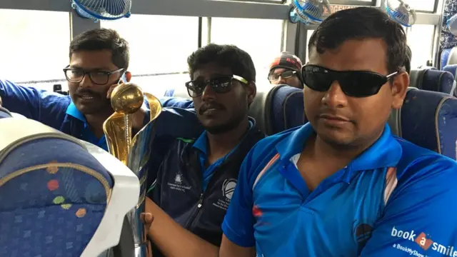 వరల్డ్ కప్ విజయం తరువాత దిల్లీకి చేరుకున్న భారత జట్టులోని తెలుగు ఆటగాళ్లు అజయ్ కుమార్ రెడ్డి, ప్రేమ్ కుమార్, మహేందర్