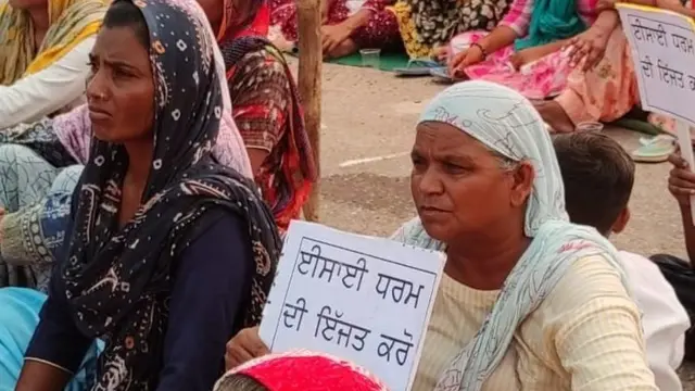 ਇਸ ਘਟਨਾ ਤੋਂ ਬਾਅਦ ਈਸਾਈ ਭਾਈਚਾਰੇ ਦੇ ਲੋਕਾਂ ਵੱਲੋਂ ਰੋਸ ਪ੍ਰਦਰਸ਼ਨ ਵੀ ਕੀਤਾ ਗਿਆ।