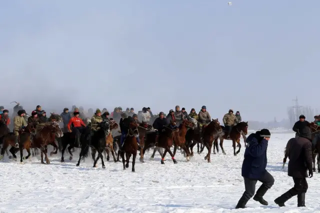 Көк бөрү оюну