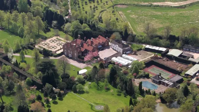 Mansion Al Fayed di Oxted, Surrey.