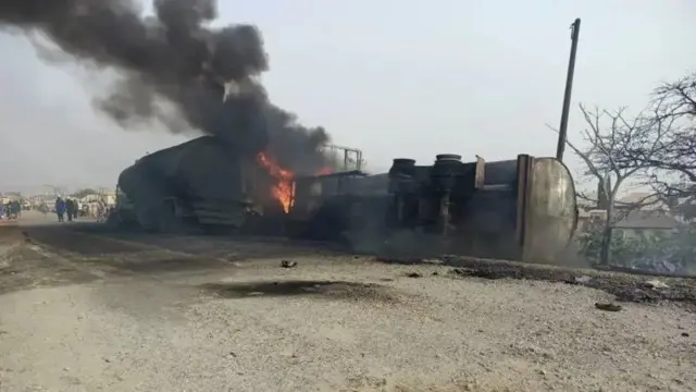 Tankar mai na ci da wuta