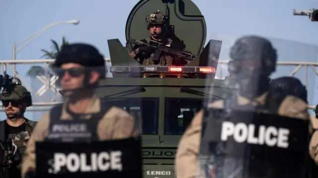 Вооруженная полиция в Майами