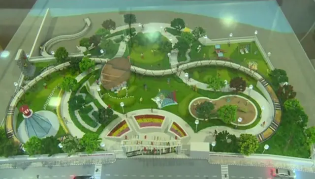 విశాఖ నగరంలో పలు థీమ్ పార్కులకు జీవీఎంసీ నిర్ణయించింది.