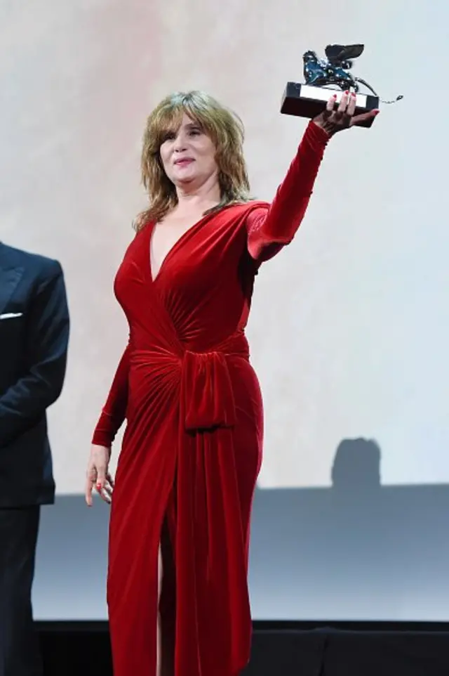 امانوئل سنیه