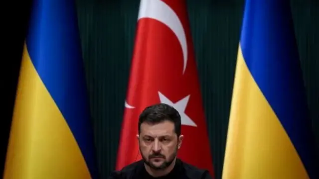 Madaxweynaha Ukraine Volodymyr Zelensky ayaa wax lala yaabo ku tilmaamay go'aanka Mareykanku ku gaarey in aan lagu casumin wadahadallada taabanaya masiirka dalkiisa.