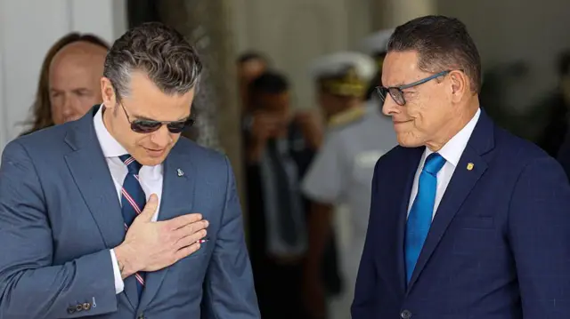 Pete Hegseth, secretario de Defensa de EE.UU., y Frank Ábrego, ministro de Seguridad Panamá