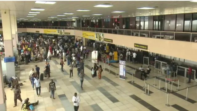 Awọn to n wa ni papakọ ofurufu