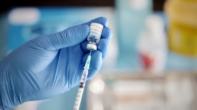 கொரோனா தடுப்பூசி மாதிரிப் படம்