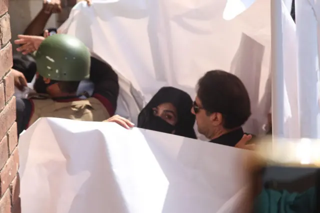 عمران خان، بشریٰ بی بی