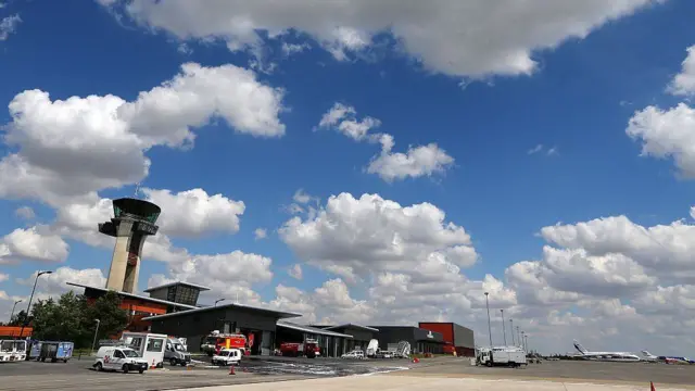 వాట్రీ విమానాశ్రయం