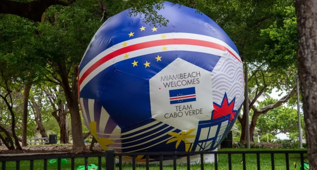 инсталляция в виде мяча ЧМ