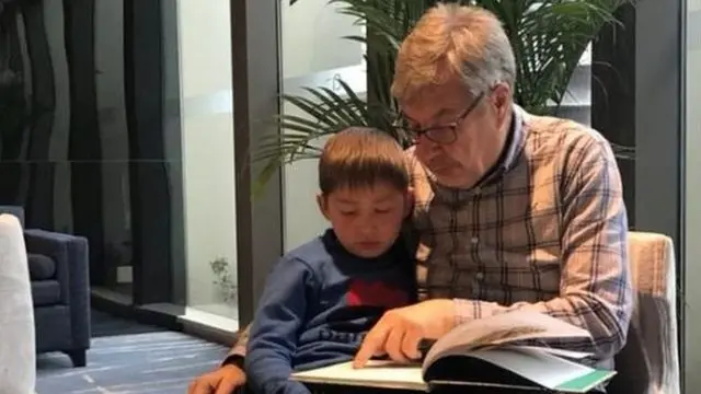 伊恩·辛普森与孙子杰克