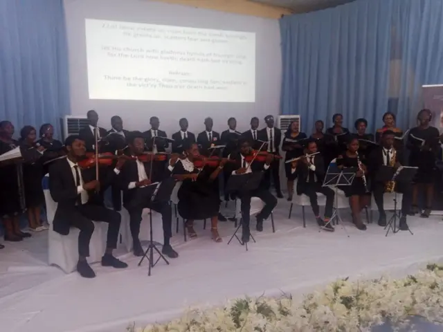 Awọn akọrin nibi eto idagbere naa