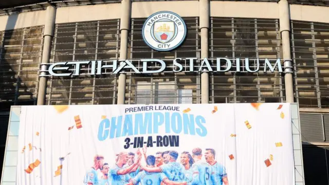 গেল ছয় বছরের পাঁচটি ইংলিশ প্রিমিয়ার লিগের শিরোপা জিতেছে ম্যানচেস্টার সিটি