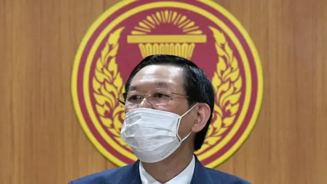 ไพบูลย์ นิติตะวัน ชี้แจงมติ พปชร. โดยขอชี้แจงเฉพาะข้อกฎหมาย และหลีกเลี่ยงจะให้ความเห็นประเด็นการเมือง