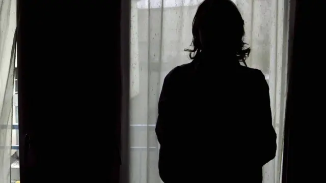 சித்தரிக்கும் படம்