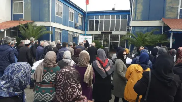 تجمع امروز معلمان در مقابل دفتر آموزش و پرورش لنگرود