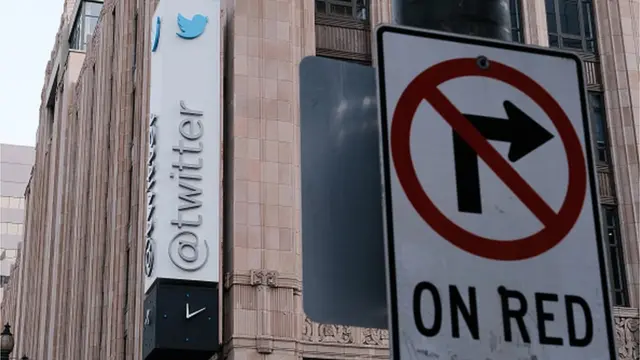 Співробітники Twitter в один день виявили, що звільнені, а їхні ноутбуки та перепустки заблоковані