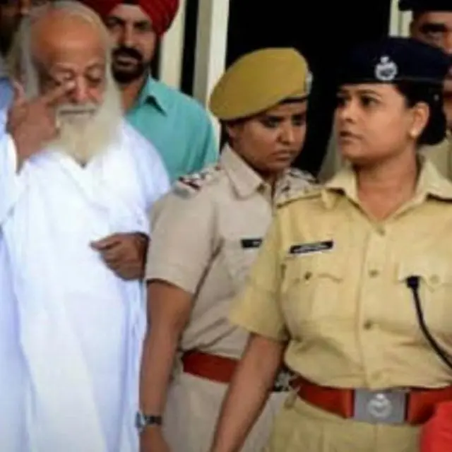 चंचल मिश्रा और सब इंस्पेक्टर मुक्ता पारीक व सत्यप्रकाश