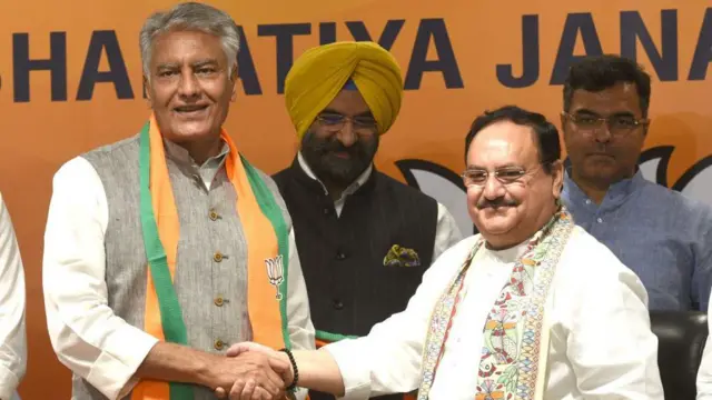 ਸੁਨੀਲ ਜਾਖੜ ਮਈ 2022 ਵਿੱਚ ਕਾਂਗਰਸ ਦਾ ਲੰਬੇ ਸਮੇਂ ਦਾ ਸਾਥ ਛੱਡ ਕੇ ਬੀਜੇਪੀ ਵਿੱਚ ਗਏ