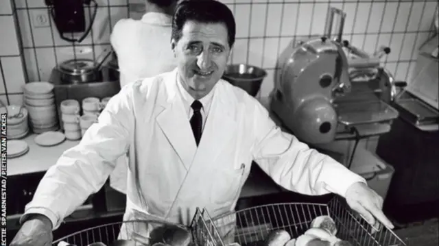 ब्रेल यांच्या कुटुंबियांचं सँडविचचं दुकान होतं 