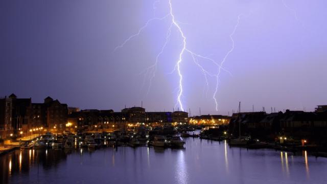 Raio durante tempestademelhores site de cassinoEastbourne, no Reino Unido